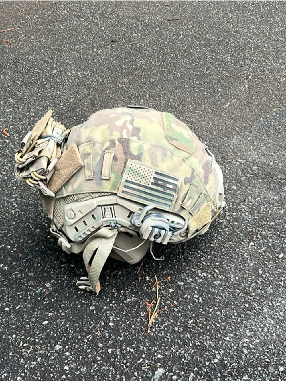 Tactical Multicam Helmet Cover with US Flag Patch